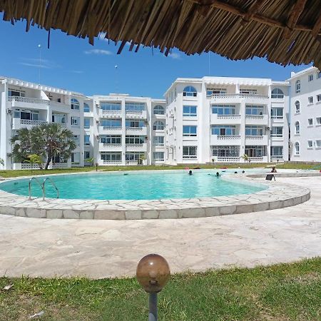 Havenhouse Kijani - 1 Bedroom Beach Apartment With Swimming Pool Малинди Екстериор снимка