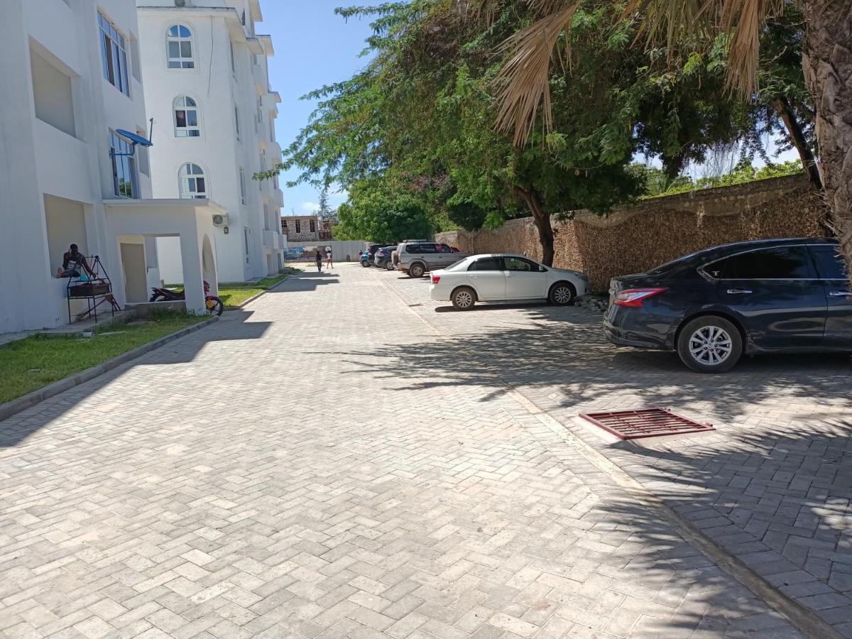 Havenhouse Kijani - 1 Bedroom Beach Apartment With Swimming Pool Малинди Екстериор снимка