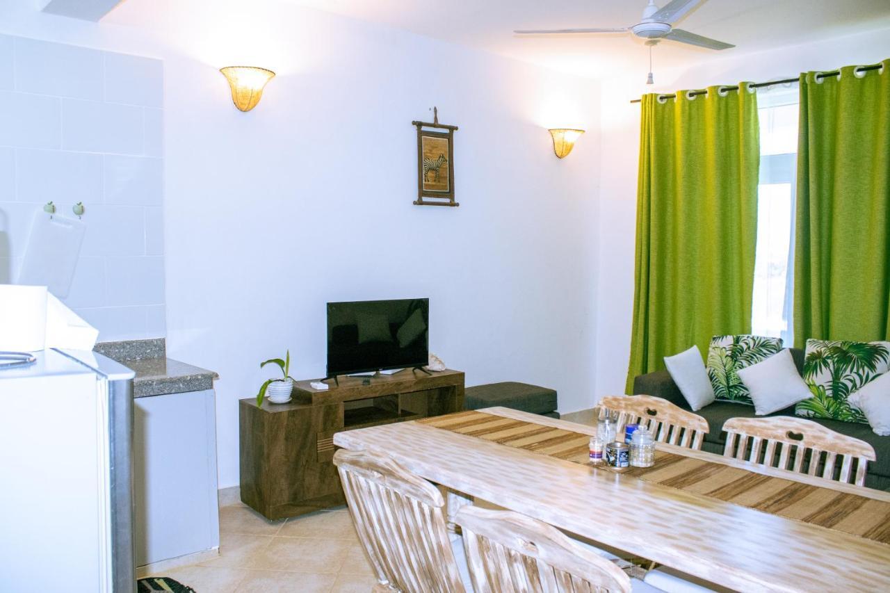 Havenhouse Kijani - 1 Bedroom Beach Apartment With Swimming Pool Малинди Екстериор снимка